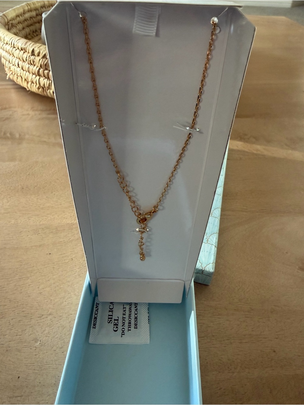 House of Harlow 1960 Gold Necklace with Pearl-Effect Pendant - Picture 5 of 7